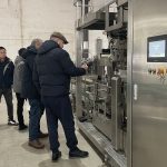 Xarici müştəriləri ikinci dərəcəli balyalama avadanlığını yoxlamaq üçün şirkətimizə gəlmək üçün səmimi salamlayıram